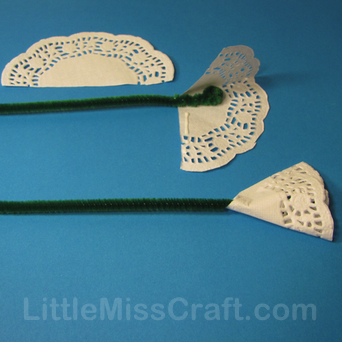 handmade daffodil doily paper flower craft tutorial