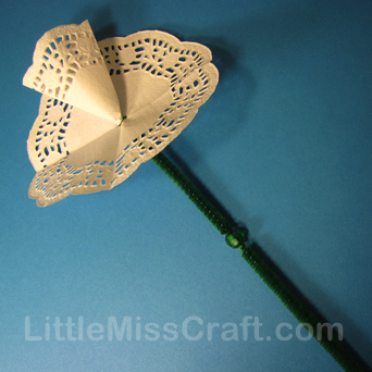 handmade daffodil doily paper flower craft tutorial